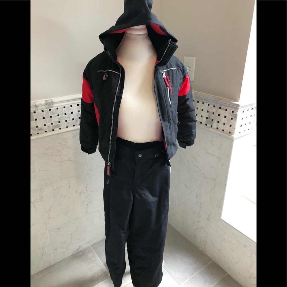 Boys Obermeyer ski jacket and pants; size 6.
